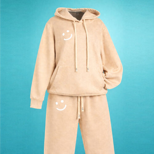 Beige hoodie and sweatpants with white smile