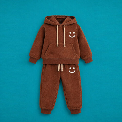 Tracksuit Children – Top Right Logo